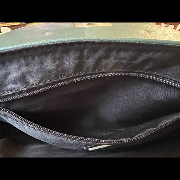 MMS design studio green clutch with gold hardware - Picture 10 of 10